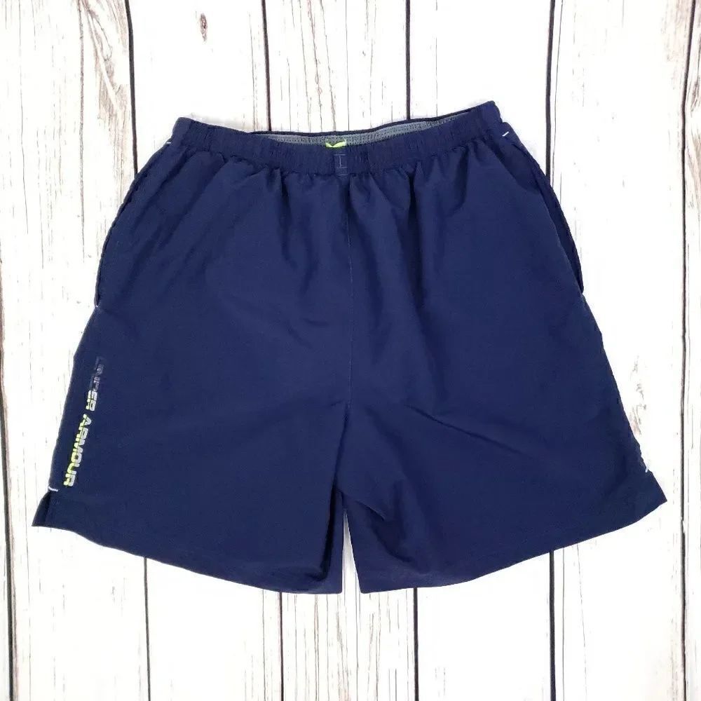 Under Armour workout activewear shorts M